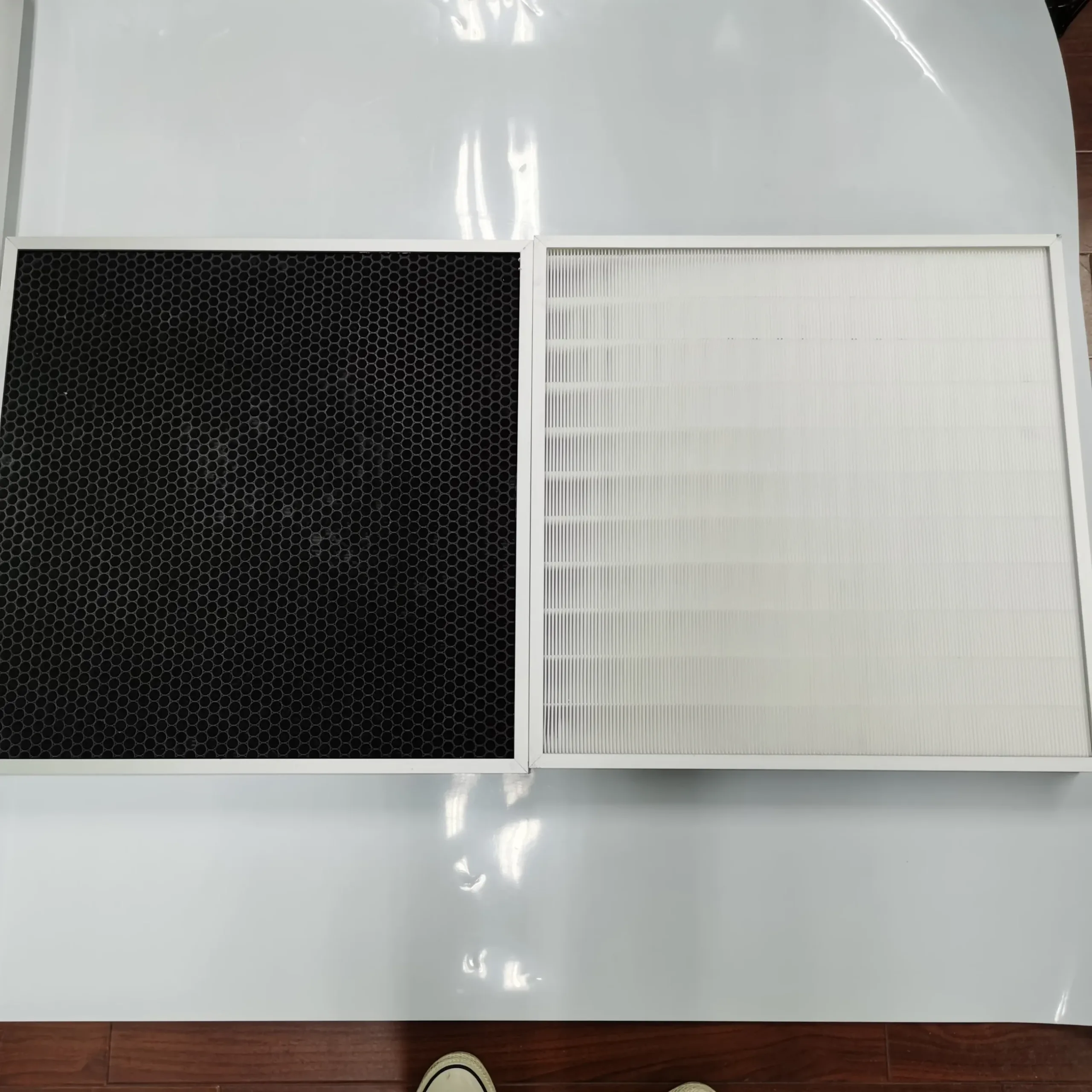 Industrial filter device with advanced separation technology