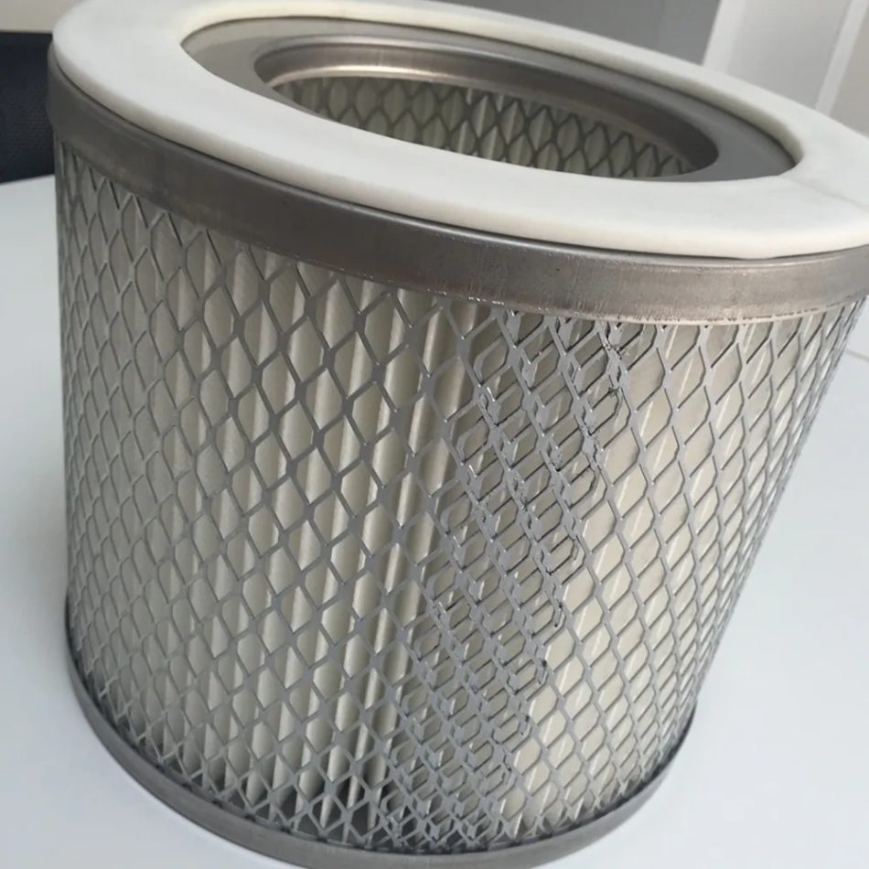 Industrial filter housing with detailed design