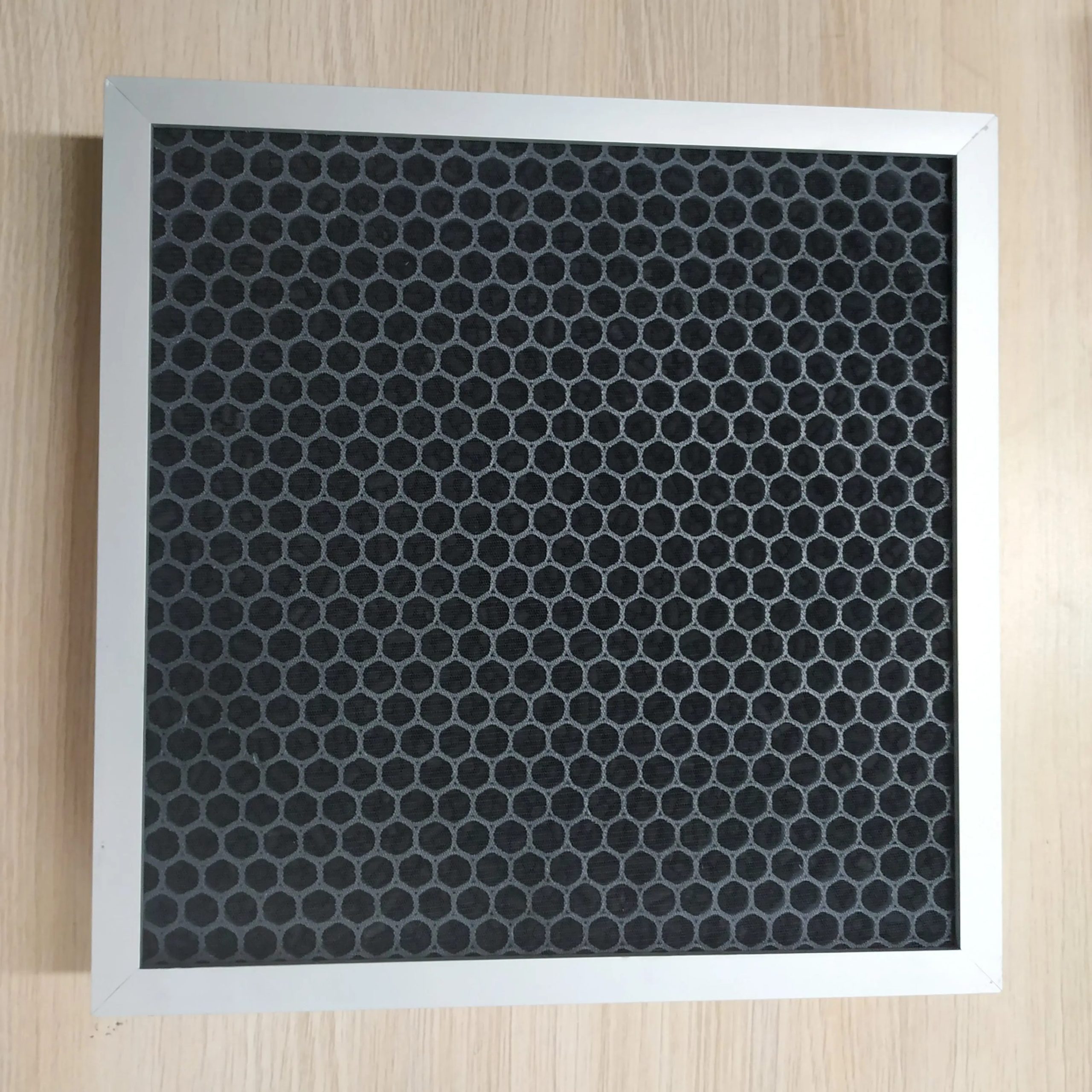 Industrial filter device with advanced separation technology