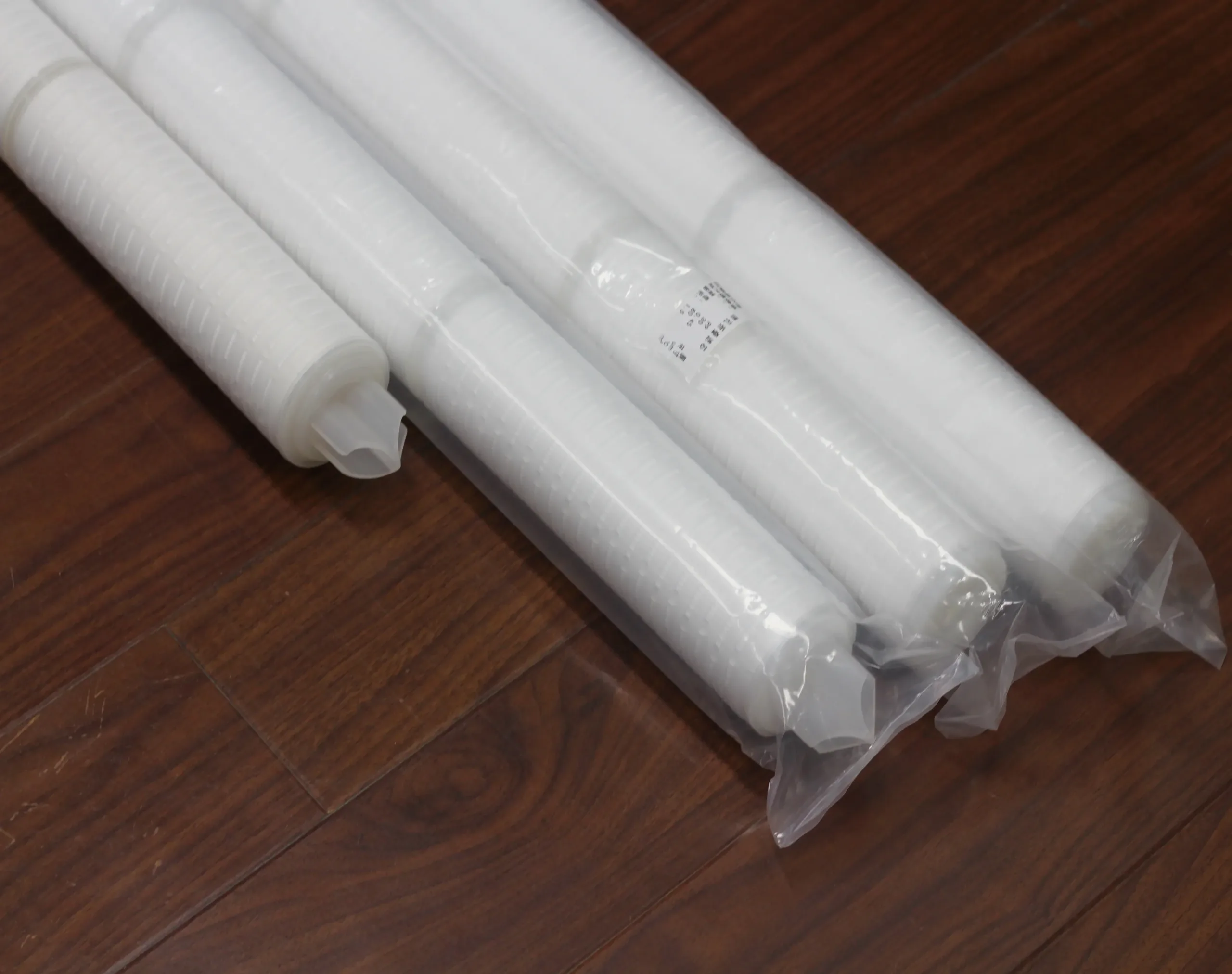 High efficiency industrial filter with compact design