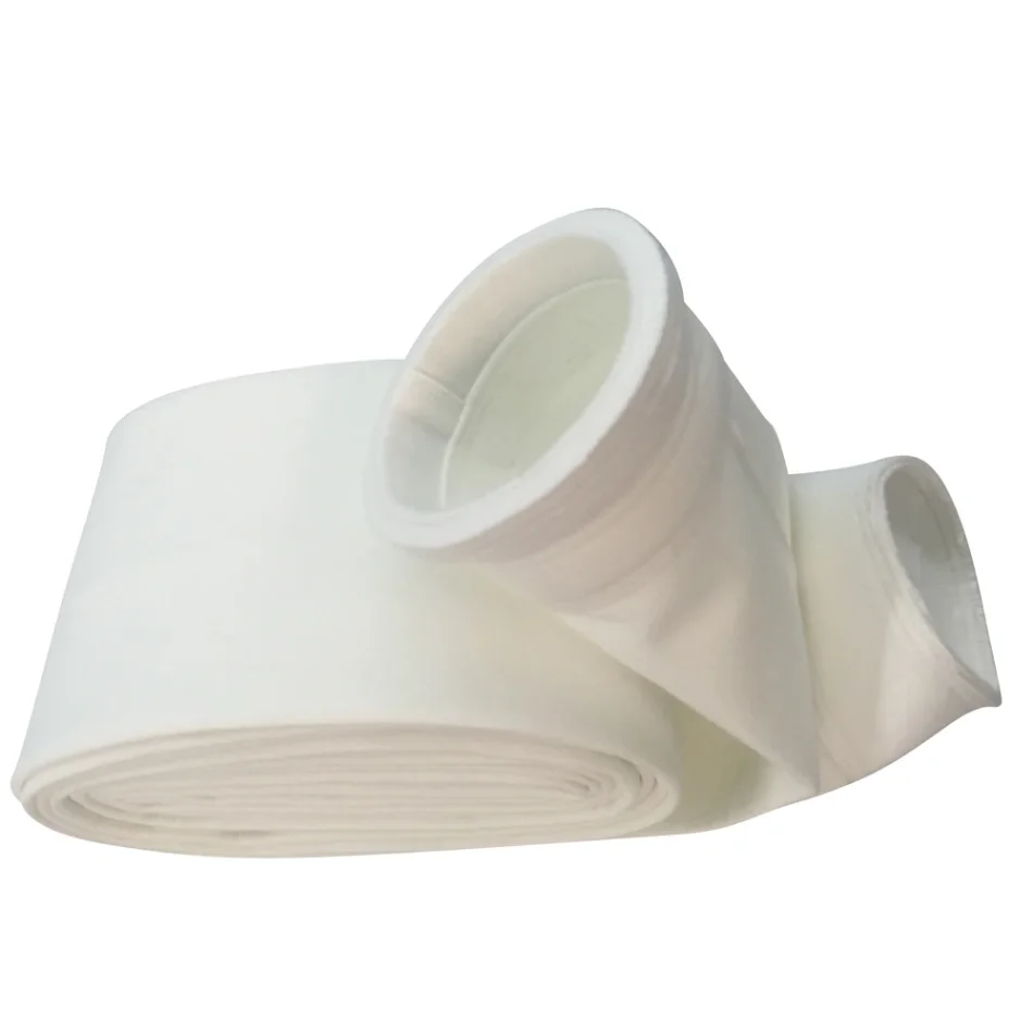 Industrial filter device with compact design